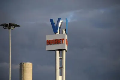 Werbeanlage des V-Markts in München